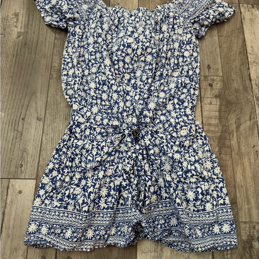 Vineyard Vine Romper Women Medium Blue White Floral Pockets Tie Lined Preppy - Picture 2 of 8